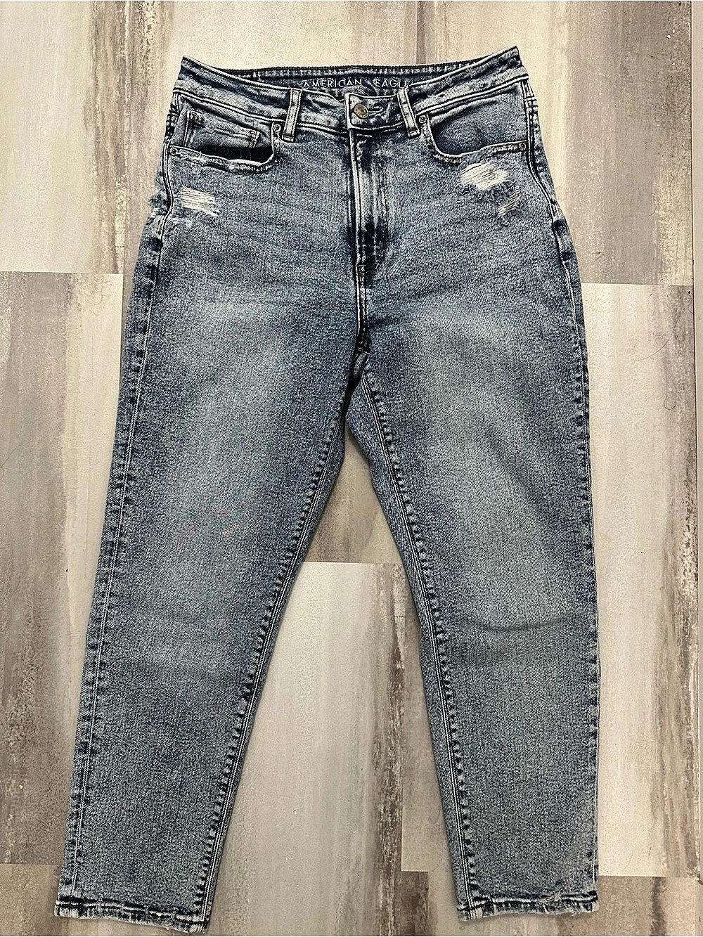 American Eagle Mom Jean Distressed Blue Jeans Waist 6 Short